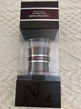 Essenza Peony Blossoms Scented Candle - Dark Plum